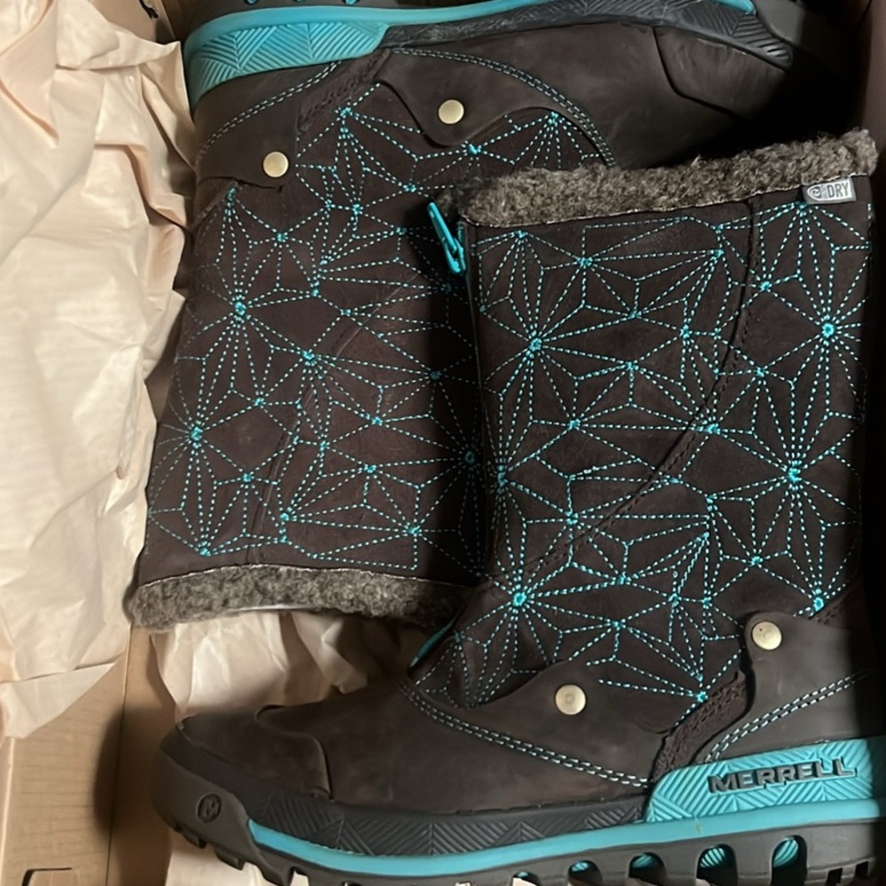 Merrell Women's Brown Winter Boots with Teal Stitching